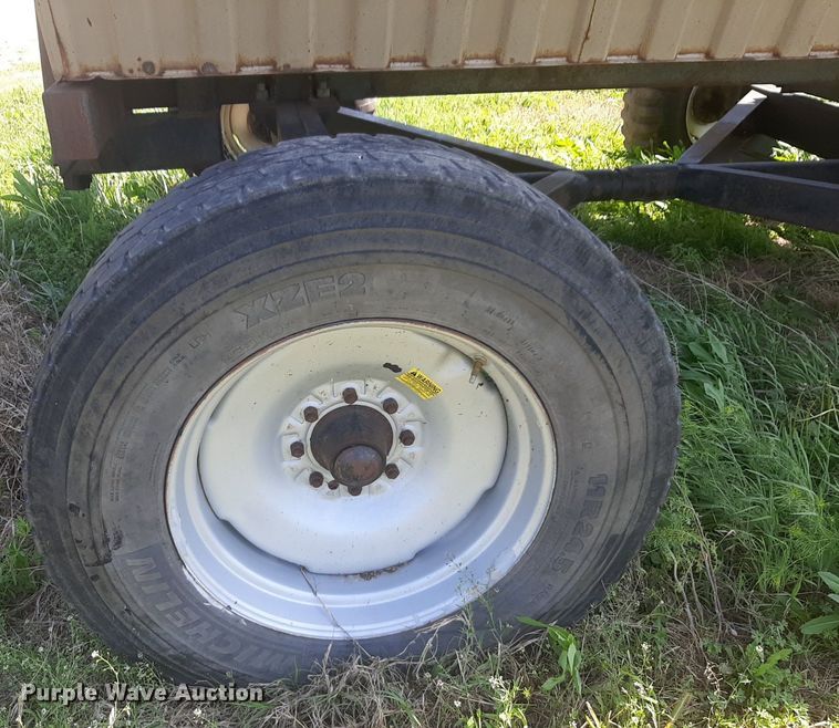 image for item DQ7062 Fargo silage wagon