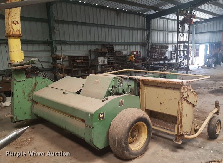 image for item DQ7063 John Deere  3960 forage harvester