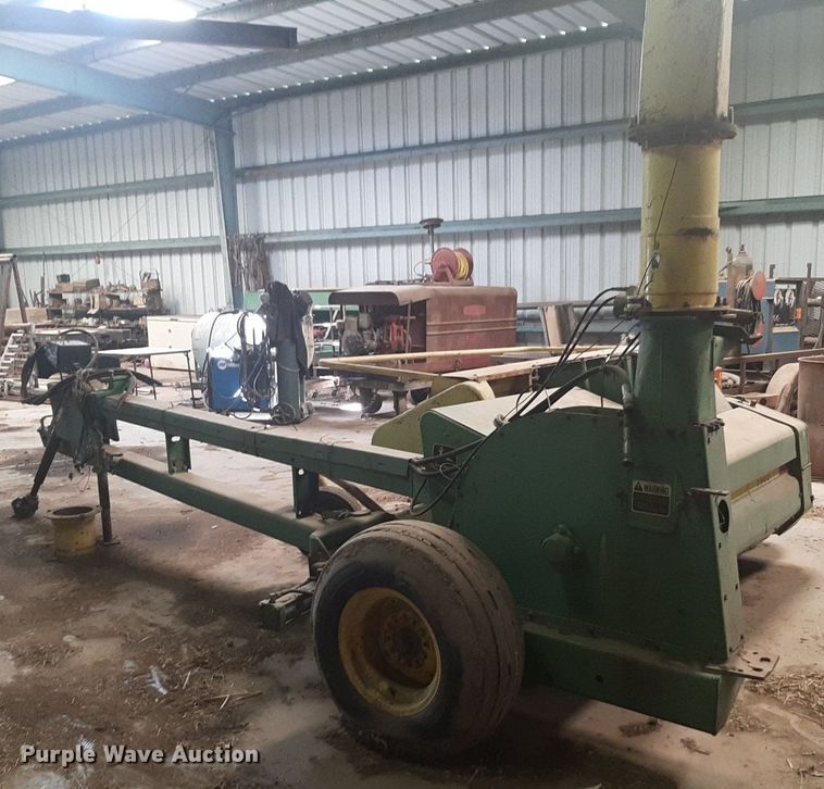 image for item DQ7063 John Deere  3960 forage harvester