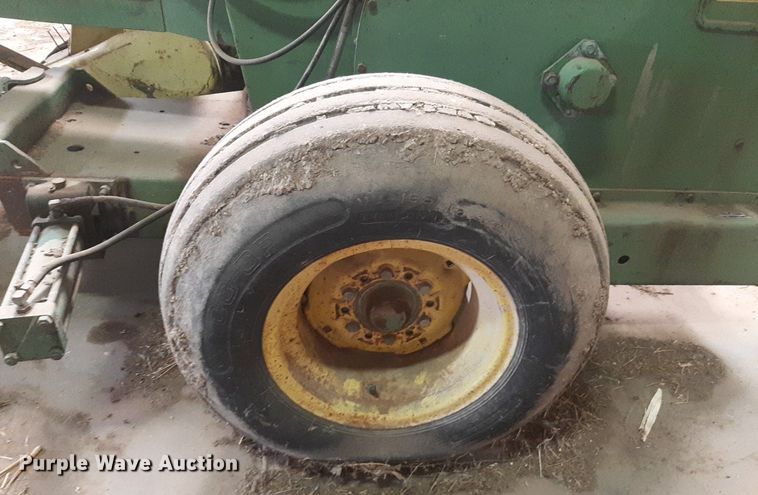 image for item DQ7063 John Deere  3960 forage harvester