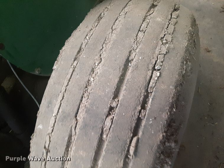 image for item DQ7063 John Deere  3960 forage harvester