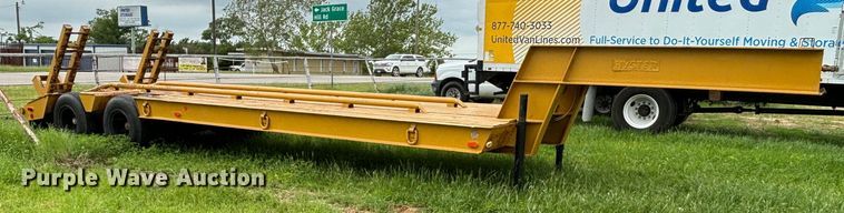 image for item DS2489 1979 Hyster  equipment trailer