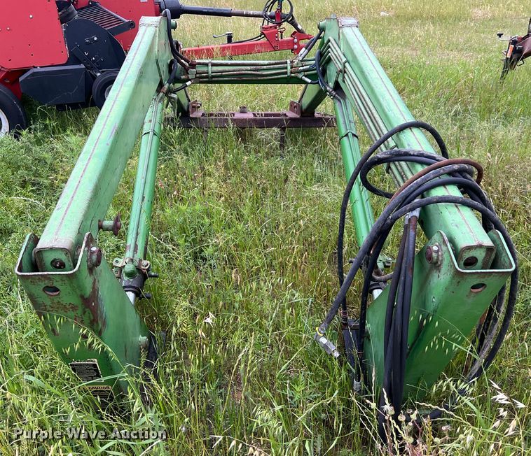 image for item DS2962 John Deere 158 loader