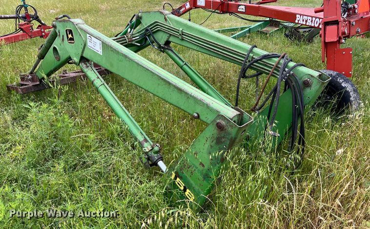 image for item DS2962 John Deere 158 loader