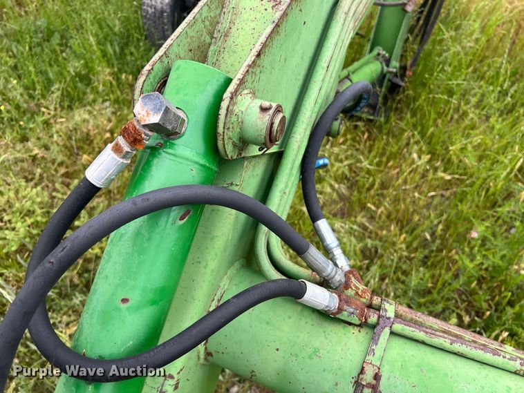 image for item DS2962 John Deere 158 loader