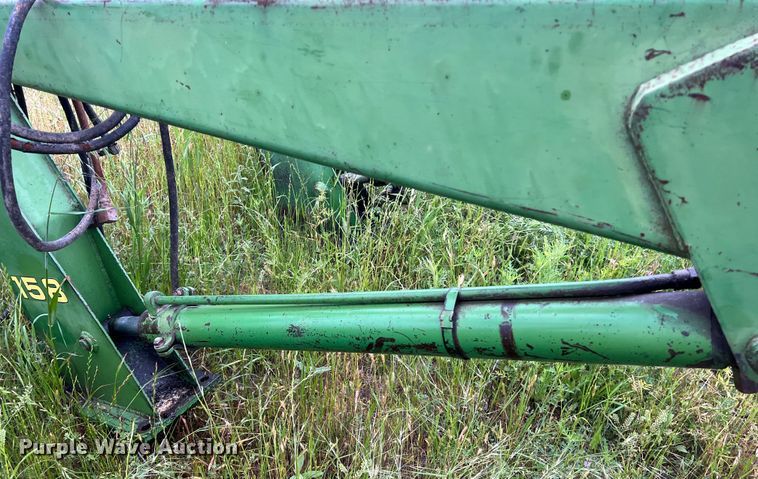 image for item DS2962 John Deere 158 loader