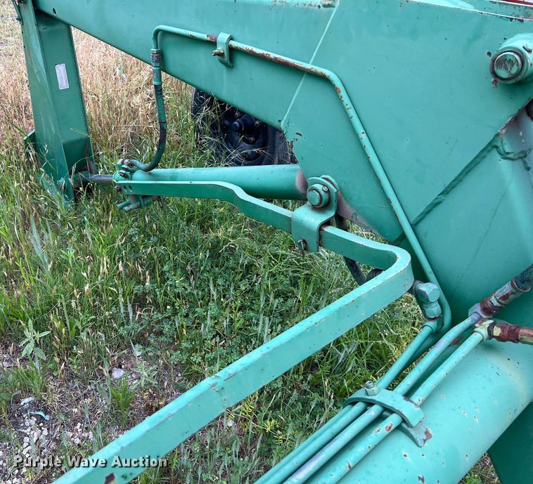 image for item DS2964 John Deere 148 loader