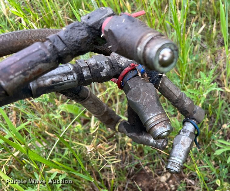 image for item DS2964 John Deere 148 loader