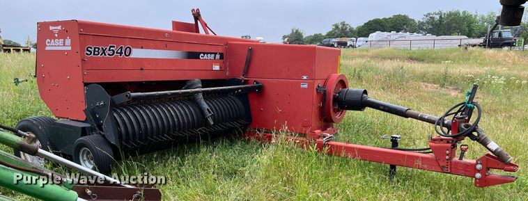 image for item DS2965 Case IH SBX540 small square baler