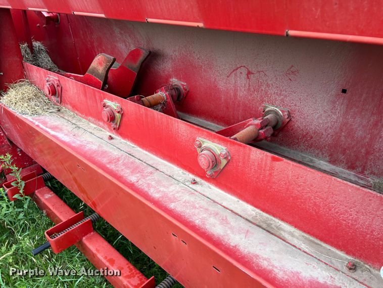 image for item DS2965 Case IH SBX540 small square baler