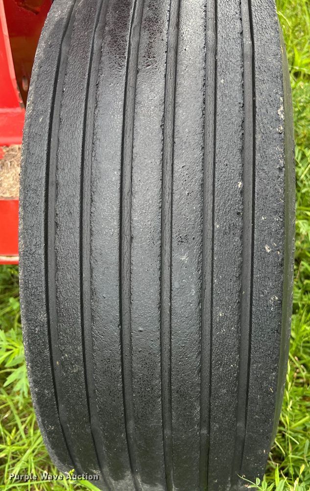 image for item DS2965 Case IH SBX540 small square baler