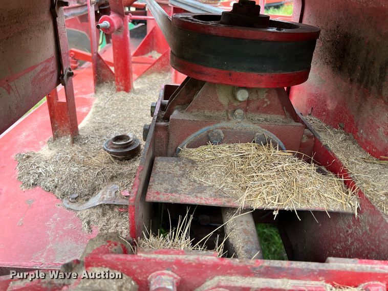 image for item DS2966 Case IH DCX131 swather / windrower