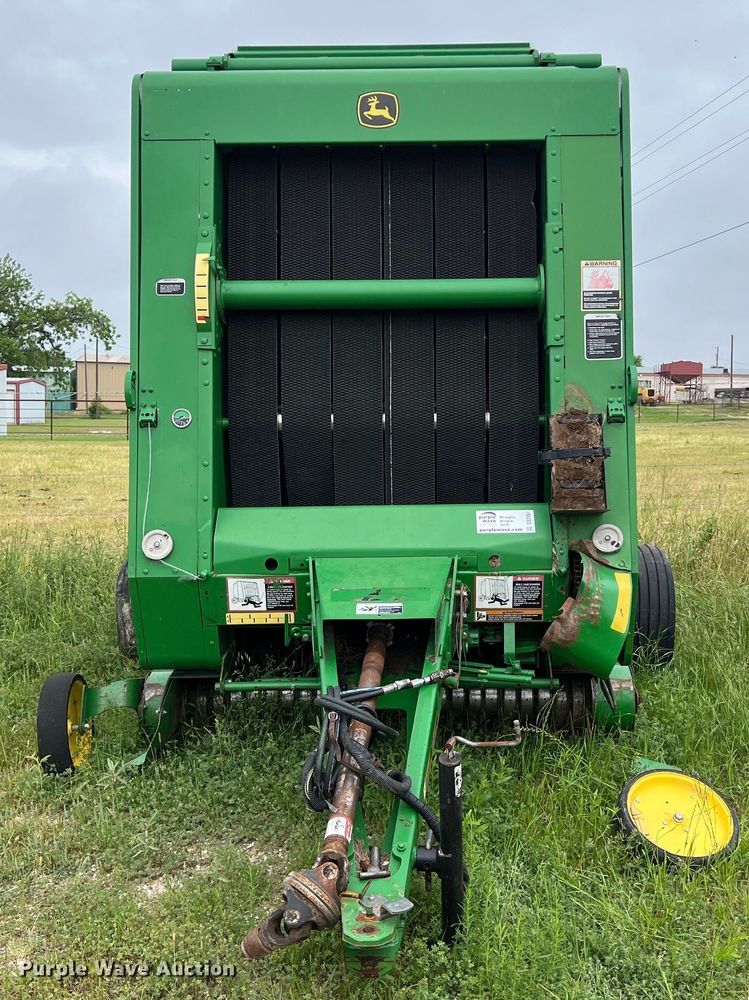image for item DS2967 John Deere 467 round baler