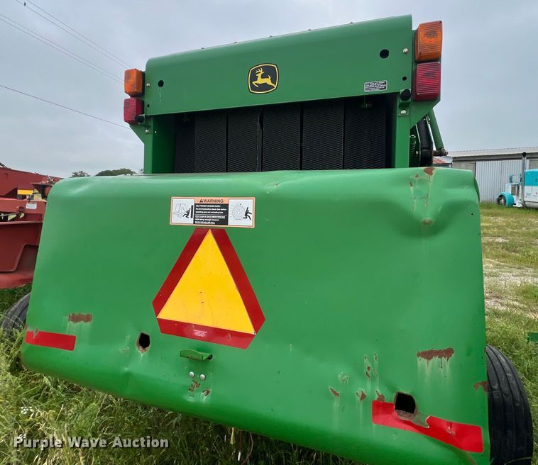 image for item DS2967 John Deere 467 round baler