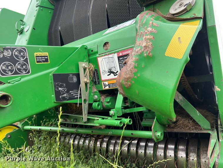 image for item DS2967 John Deere 467 round baler
