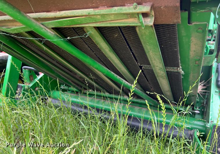 image for item DS2967 John Deere 467 round baler