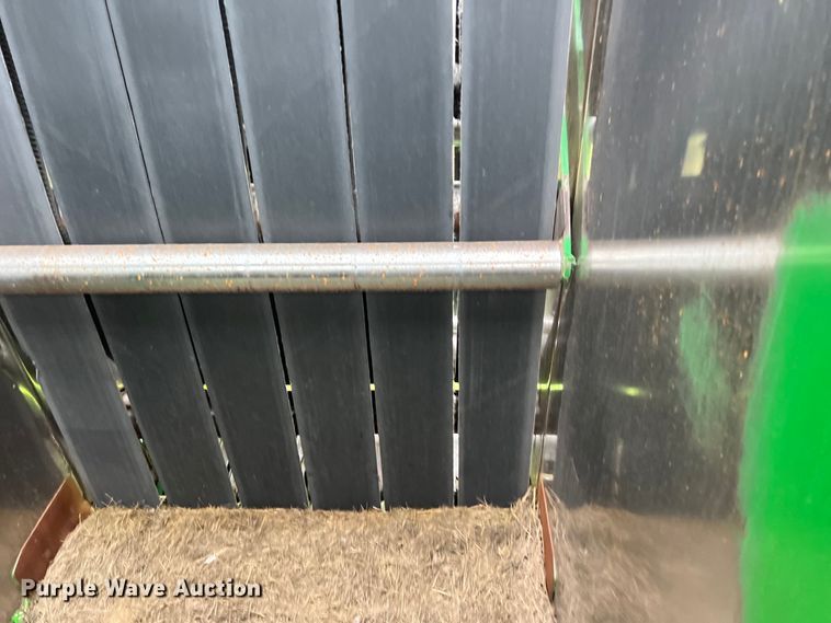 image for item DS2967 John Deere 467 round baler