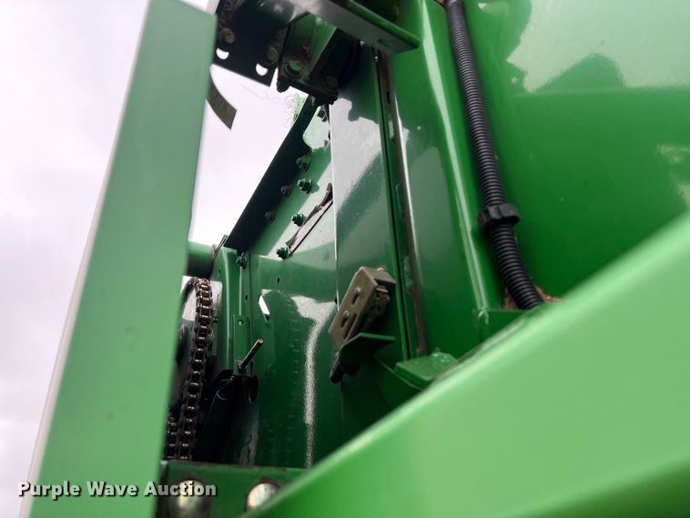 image for item DS2967 John Deere 467 round baler