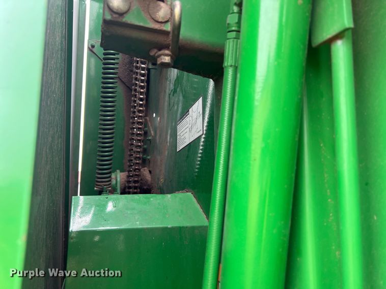 image for item DS2967 John Deere 467 round baler
