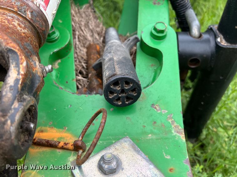image for item DS2967 John Deere 467 round baler