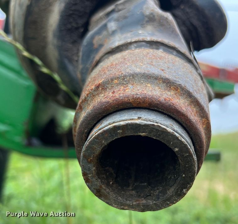 image for item DS2967 John Deere 467 round baler