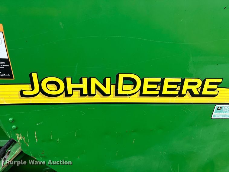 image for item DS2967 John Deere 467 round baler