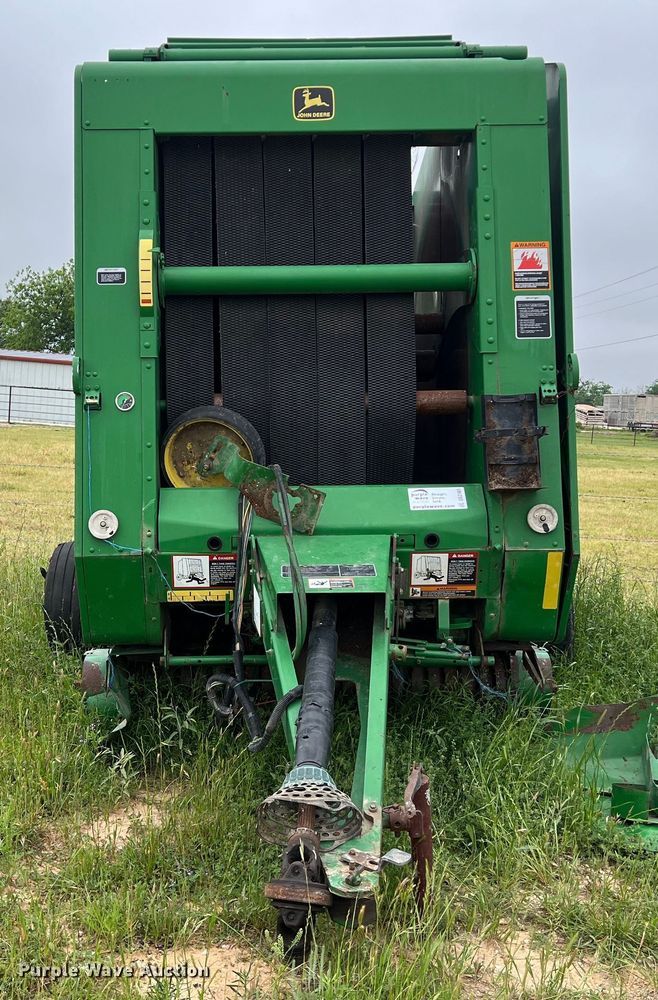image for item DS2968 John Deere 467 round baler