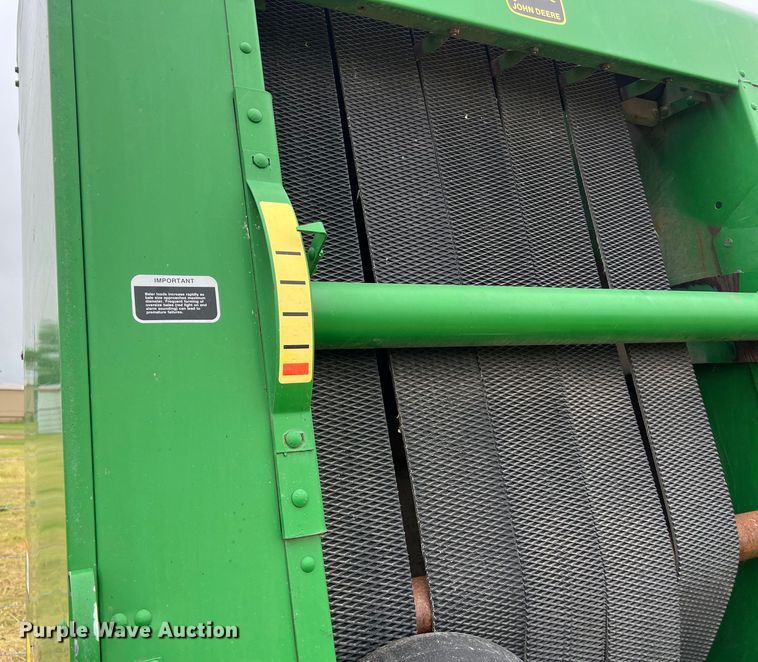 image for item DS2968 John Deere 467 round baler