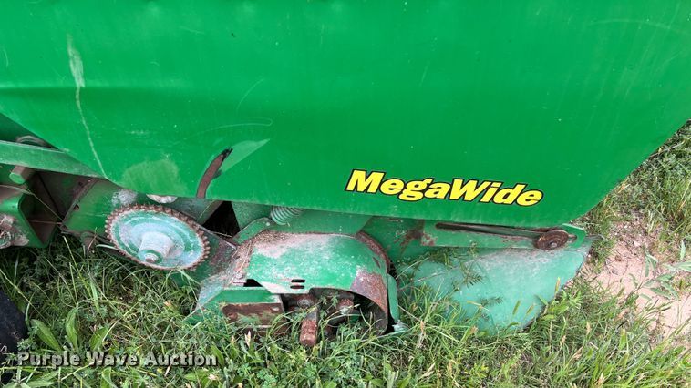 image for item DS2968 John Deere 467 round baler