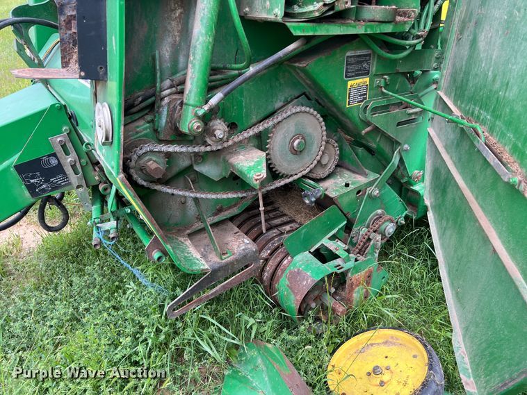 image for item DS2968 John Deere 467 round baler