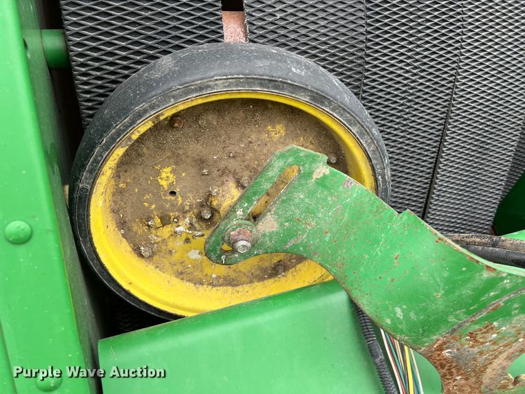 image for item DS2968 John Deere 467 round baler