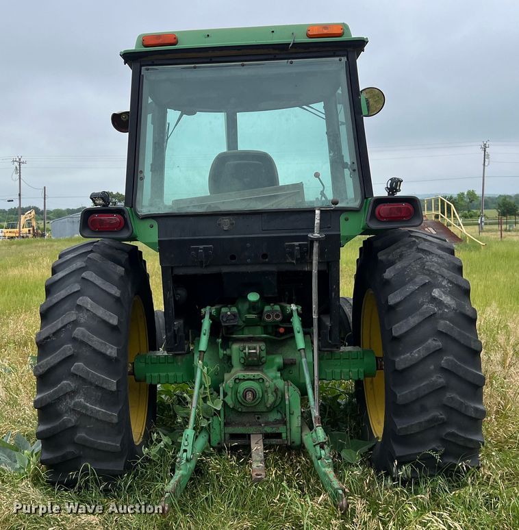 image for item DS2969 1983 John Deere 2950 tractor