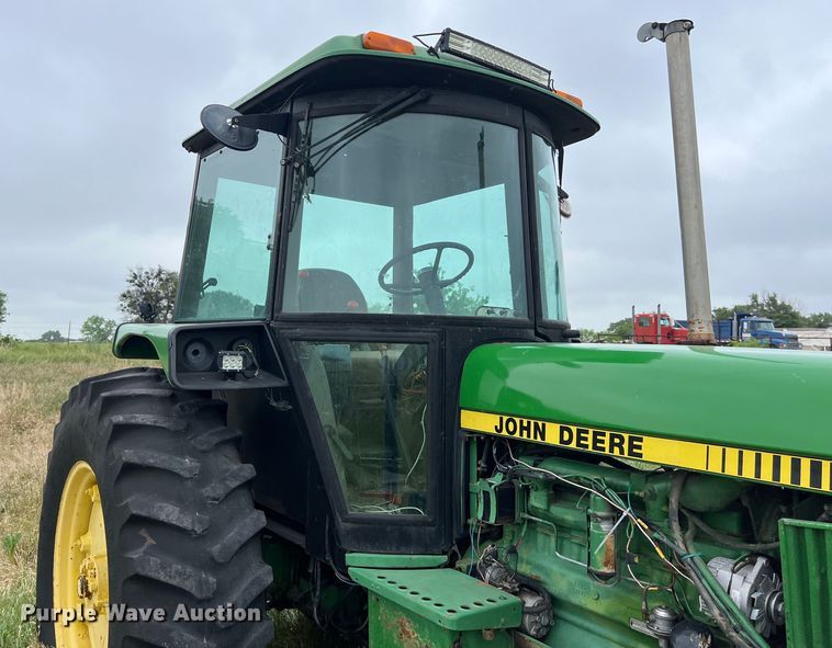 image for item DS2969 1983 John Deere 2950 tractor