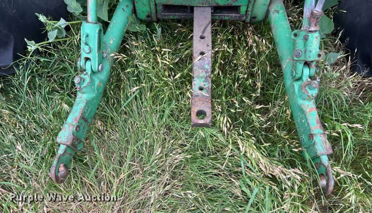 image for item DS2969 1983 John Deere 2950 tractor