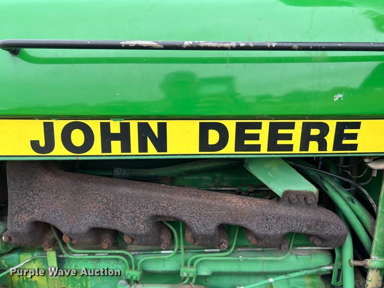 image for item DS2969 1983 John Deere 2950 tractor