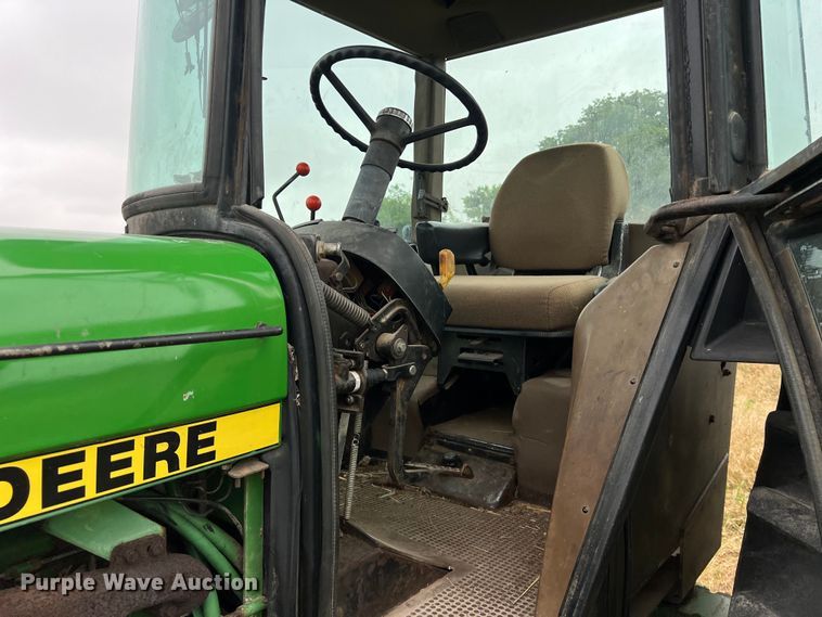 image for item DS2969 1983 John Deere 2950 tractor