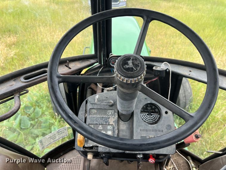 image for item DS2969 1983 John Deere 2950 tractor