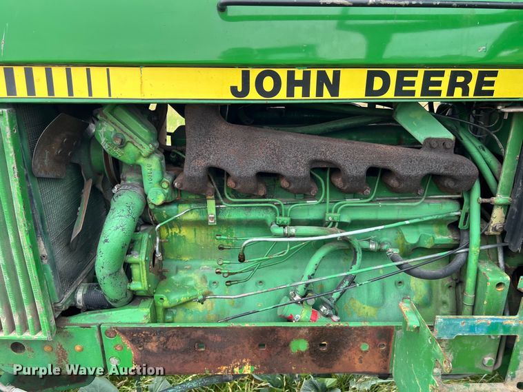 image for item DS2969 1983 John Deere 2950 tractor
