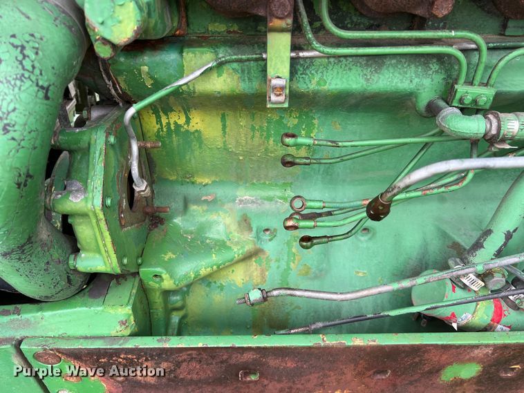 image for item DS2969 1983 John Deere 2950 tractor