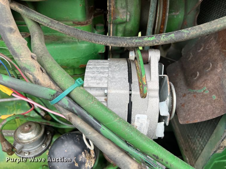 image for item DS2969 1983 John Deere 2950 tractor
