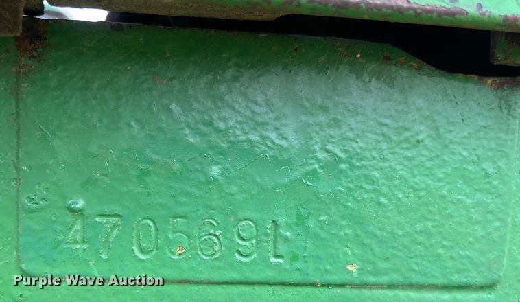 image for item DS2969 1983 John Deere 2950 tractor