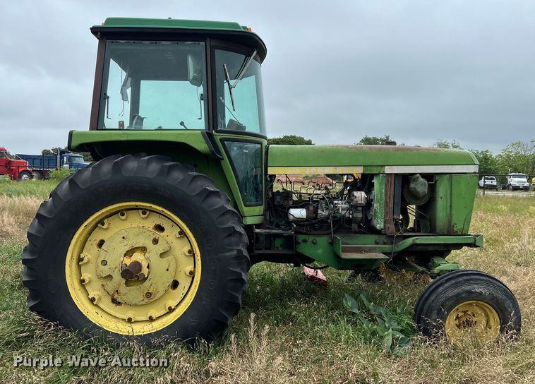 image for item DS2970 John Deere 4430 tractor
