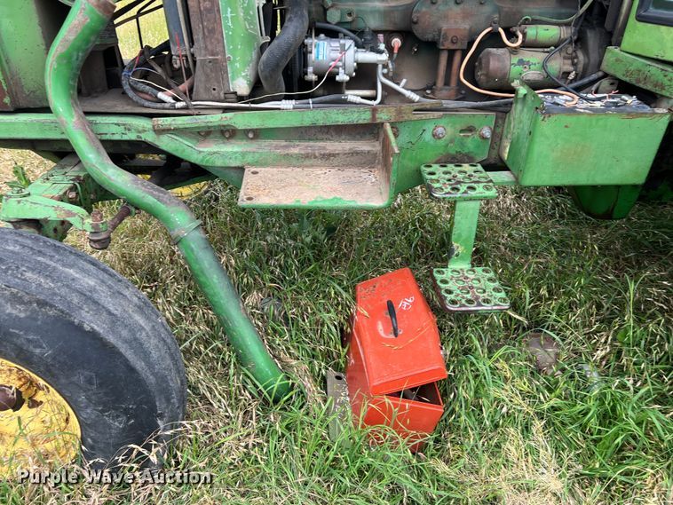 image for item DS2970 John Deere 4430 tractor