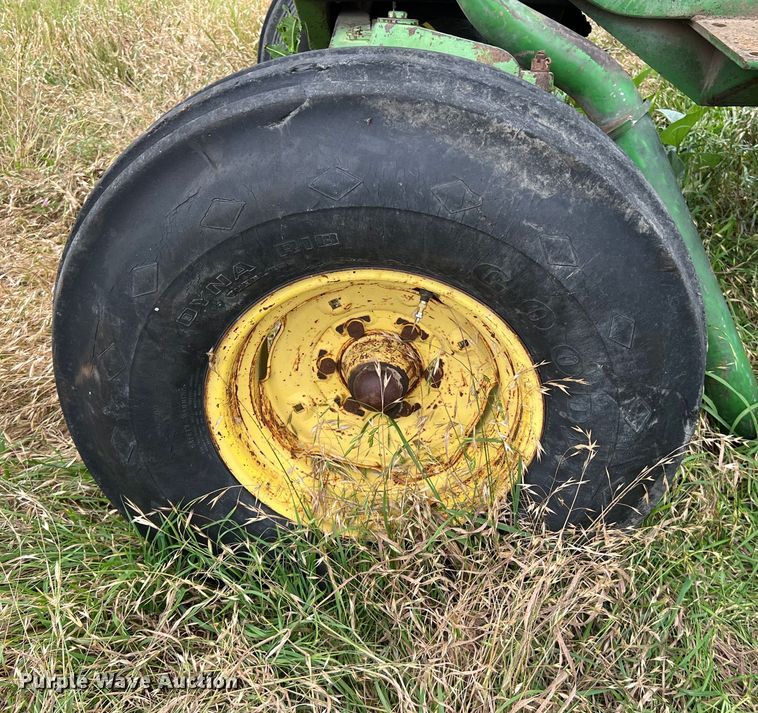 image for item DS2970 John Deere 4430 tractor