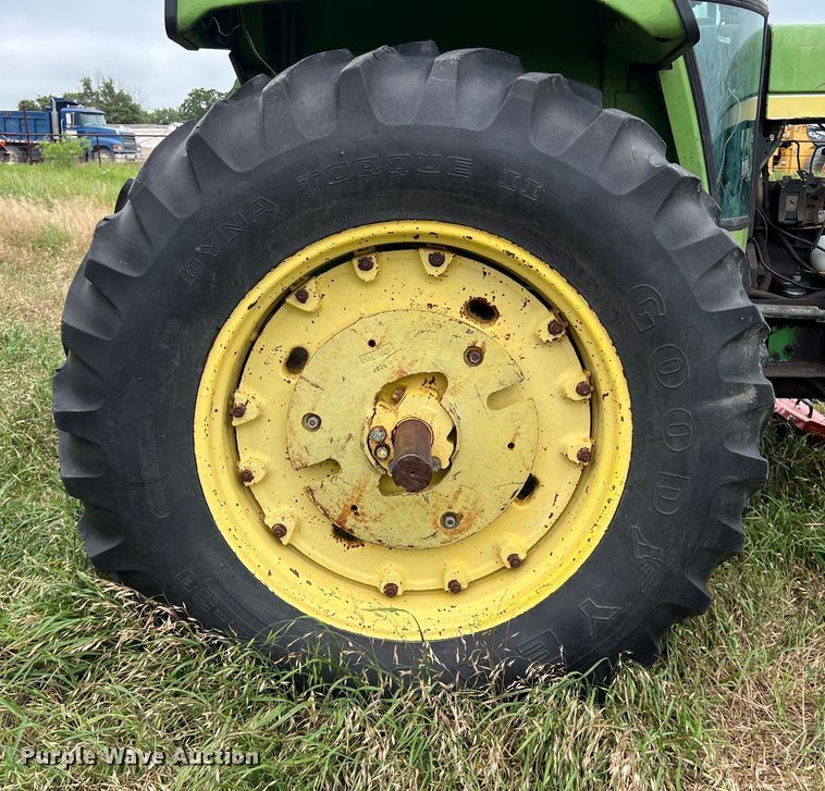 image for item DS2970 John Deere 4430 tractor