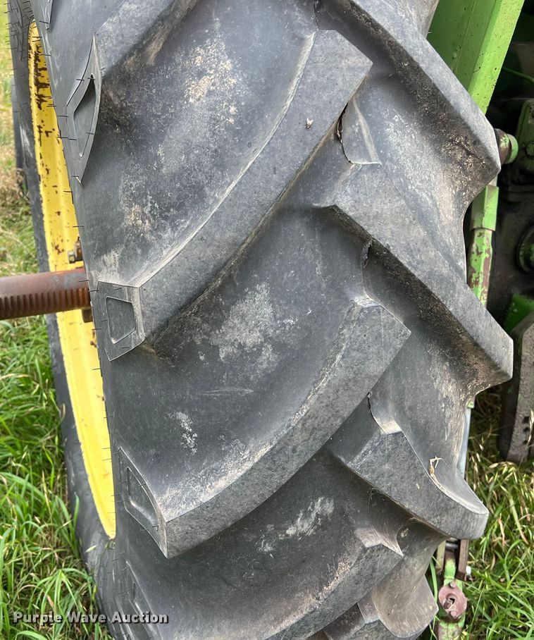 image for item DS2970 John Deere 4430 tractor