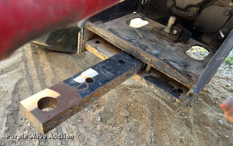 image for item EH6702 2004 John Deere 5203 tractor