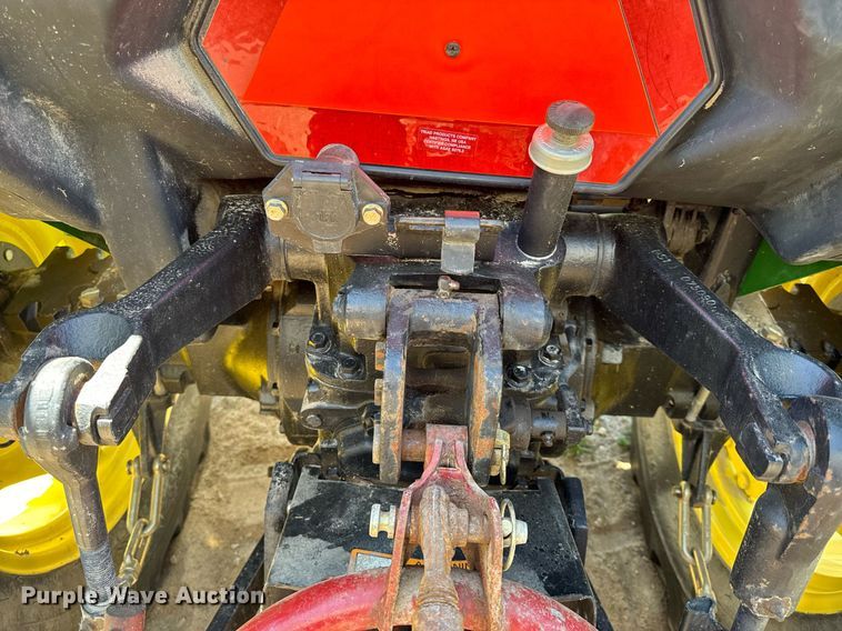 image for item EH6702 2004 John Deere 5203 tractor