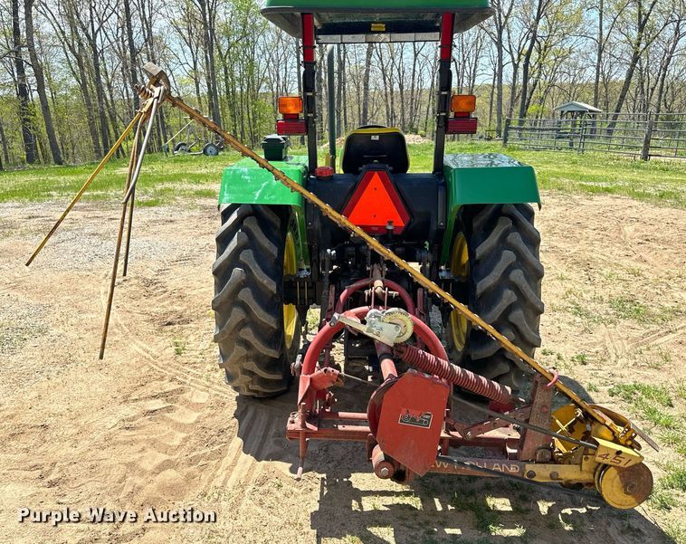 image for item EH6702 2004 John Deere 5203 tractor