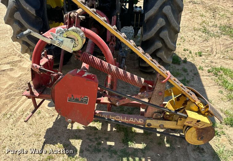 image for item EH6702 2004 John Deere 5203 tractor